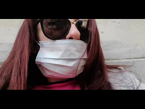 ❤️ Nicoletta hefnir sín á nágranna sínum og pissar í bílskúrinn hans (sérstök Covid19 ítalsk sóttkví) ️❌ Fjandinn myndband hjá okkur ❌